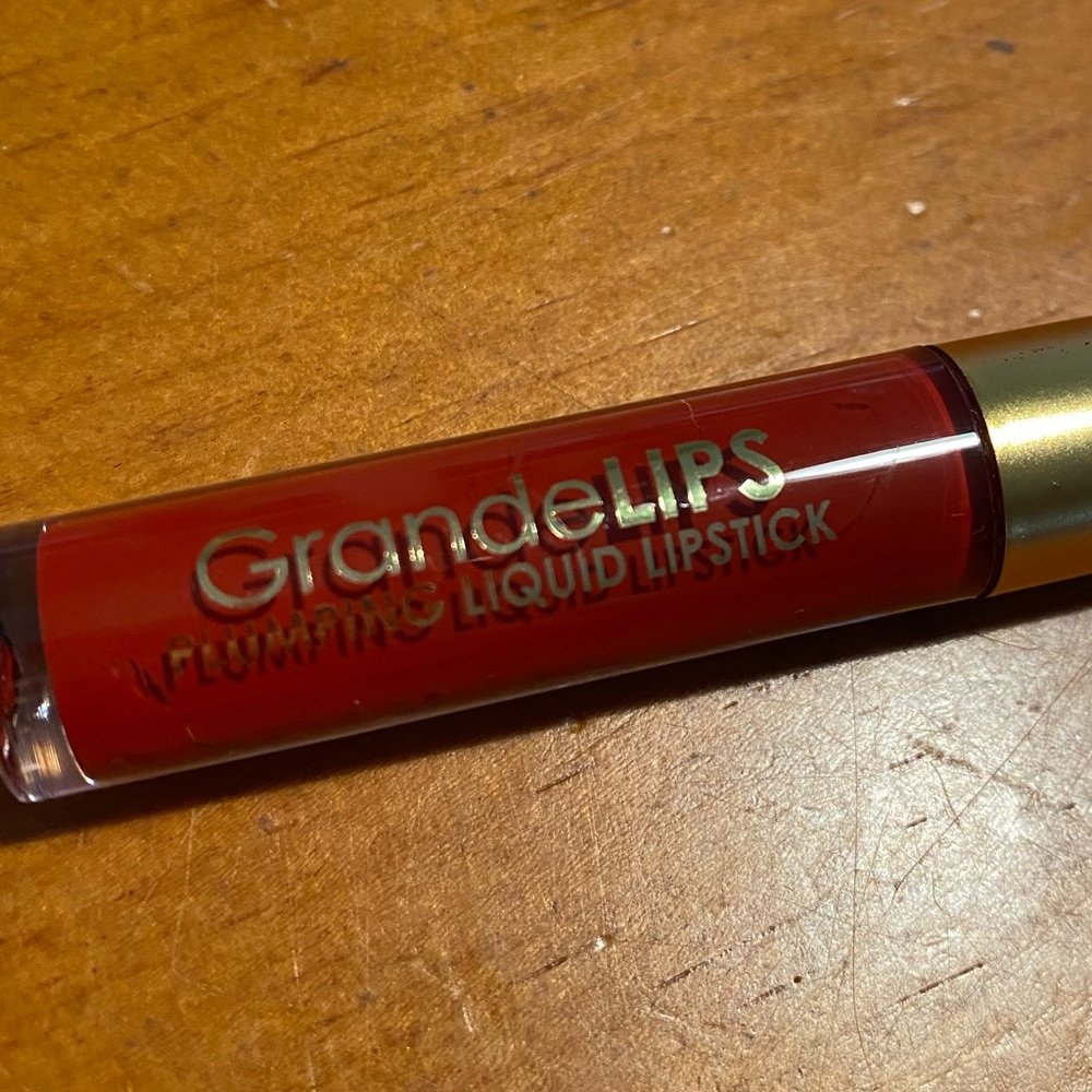 Grande Lips Plumping Liquid Lipstick - Picture 5 of 12